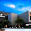Royal Group Motel Feng Shan Branch