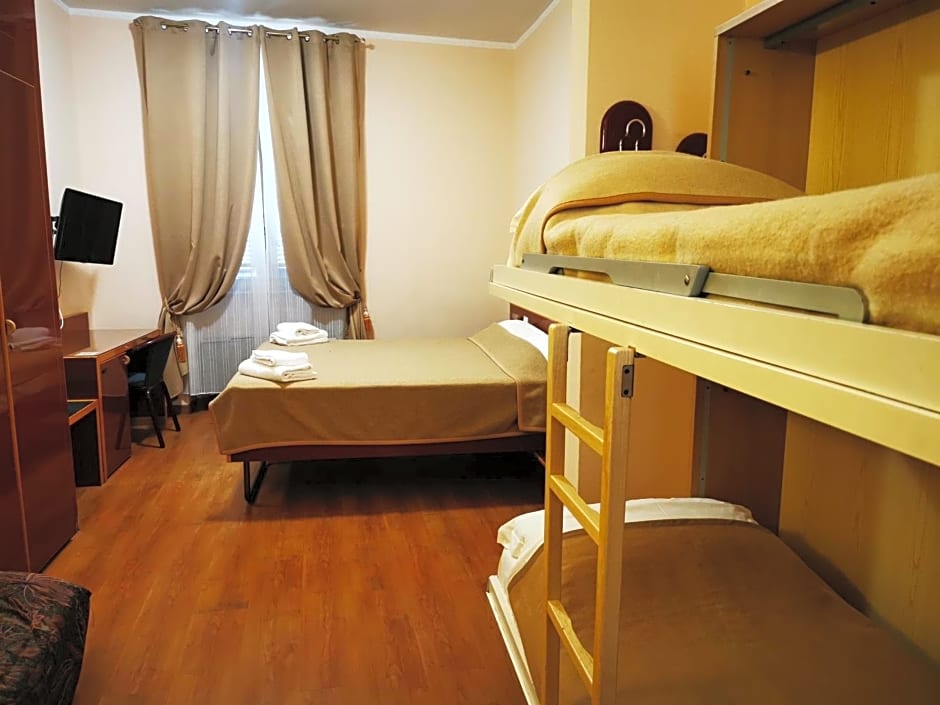 New Alexander Hotel