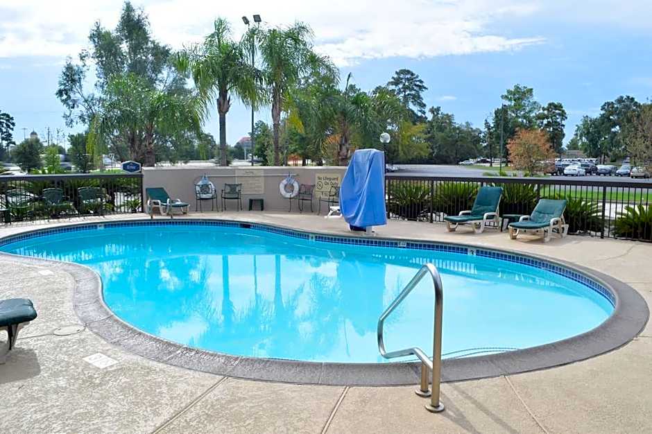 Baymont Inn and Suites by Wyndham The Woodlands