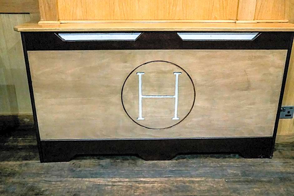 The Hillside Hotel & Restaurant