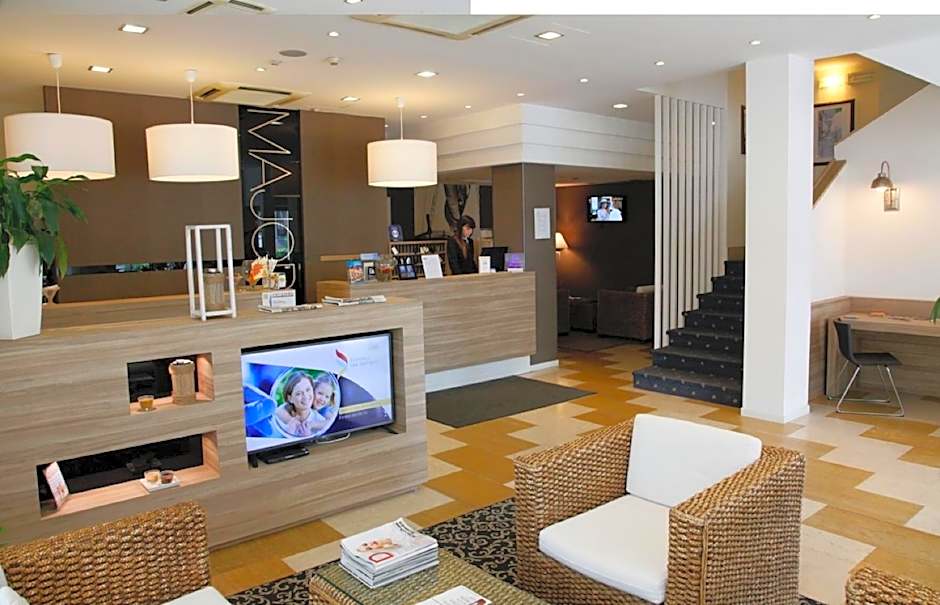Hotel Majorca sul Mare in centro a Riccione con Area Fitness
