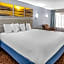 Days Inn & Suites by Wyndham Williamsburg Colonial