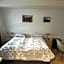 Helgrindur Guesthouse