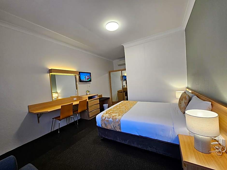 Country Lodge Motor Inn