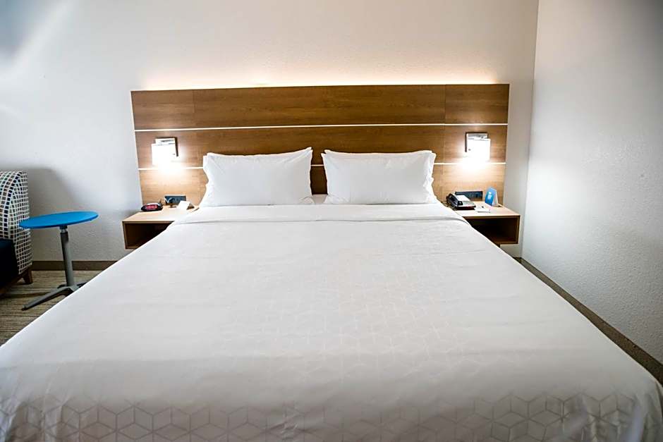 Holiday Inn Express & Suites Knoxville - Farragut by IHG