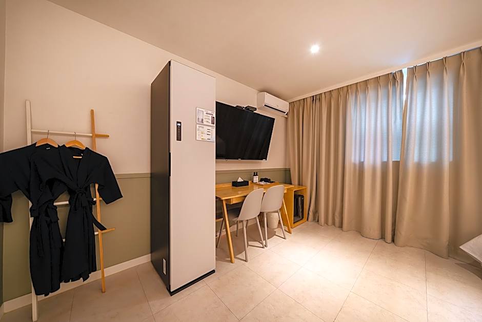 Knockin Hotel Daejeon by Aank