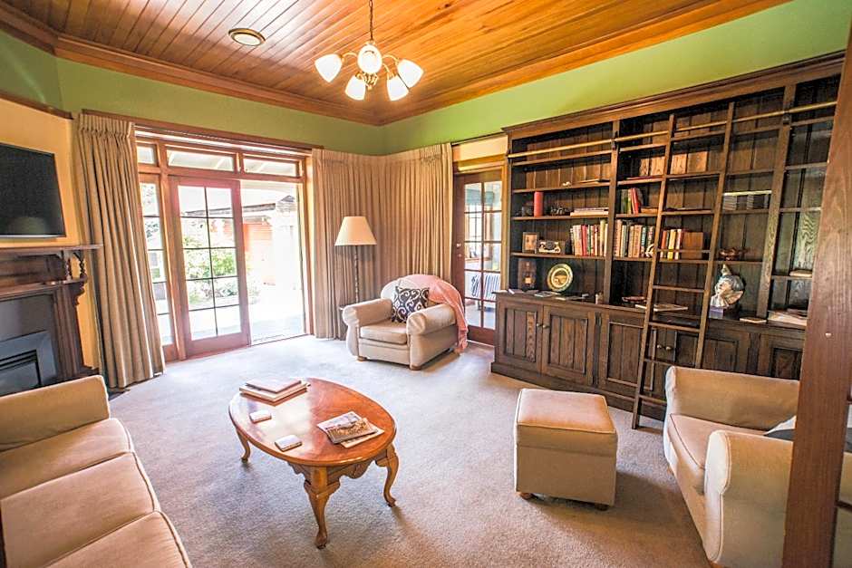 Hartley Homestead Boutique Bed & Breakfast