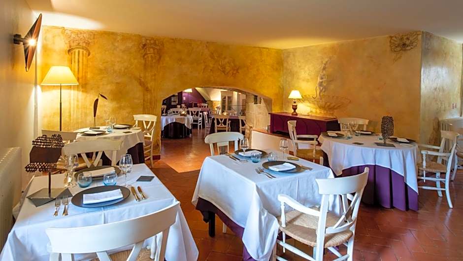 Chateau des Ducs de Joyeuse, BW Signature Collection