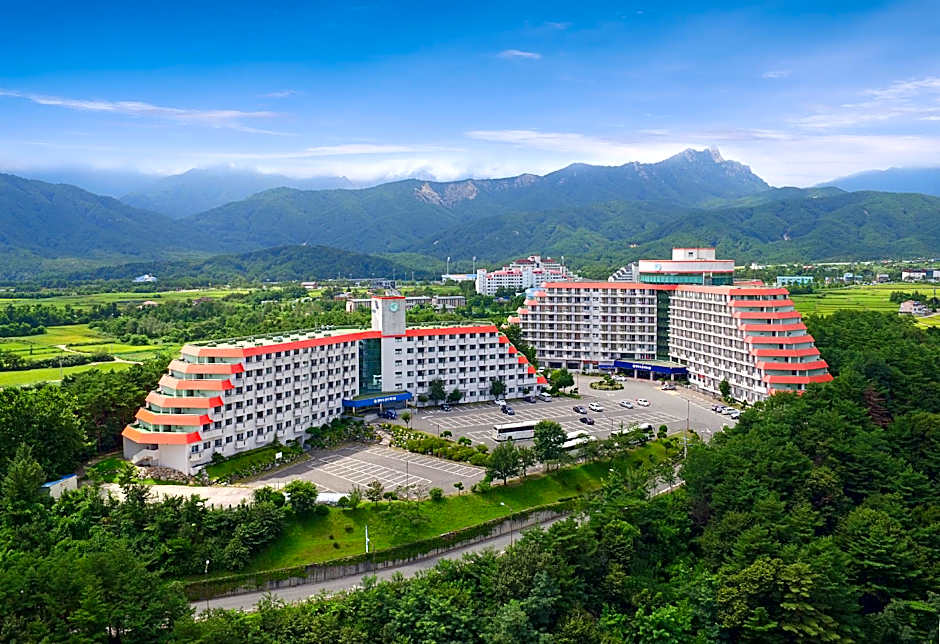 Photo 1 of 49 of Hyundai Soo Resort