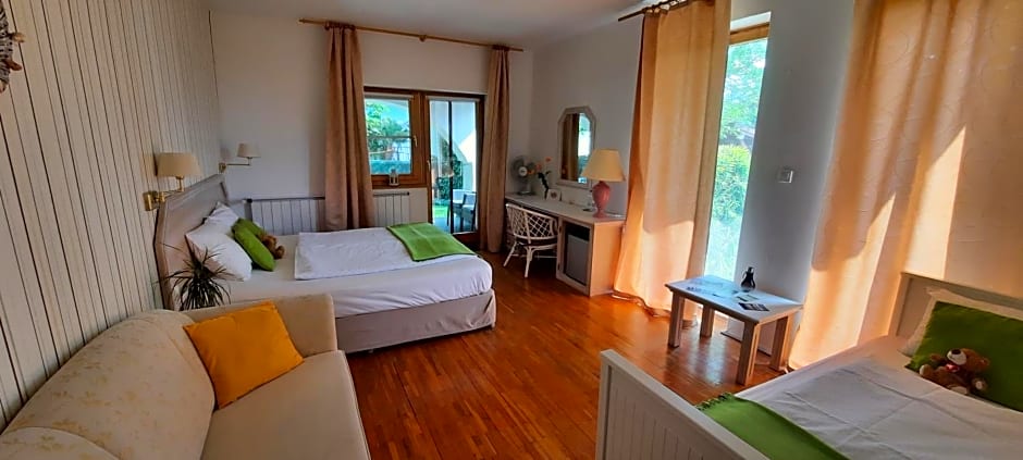 BELYSIUM Bed & Breakfast Panzió