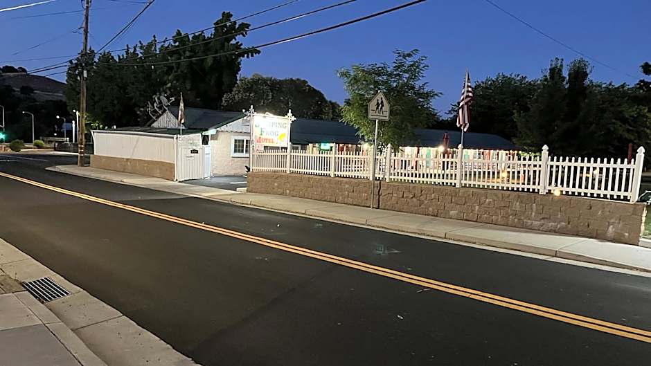 Jumping Frog Motel