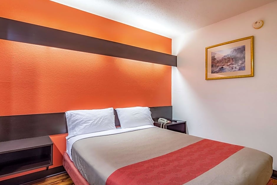 Motel 6 Chattanooga Downtown