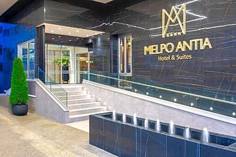 Melpo Antia Hotel & Suites