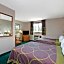 Super 8 by Wyndham Kenmore/Buffalo/Niagara Falls Area