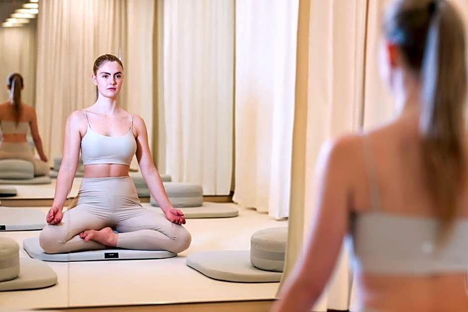 Brach Madrid - Evok Collection