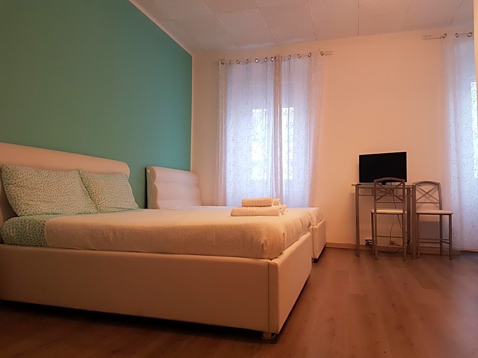 B&B Porto Vecchio ROOMS - Stazione Centrale Trieste