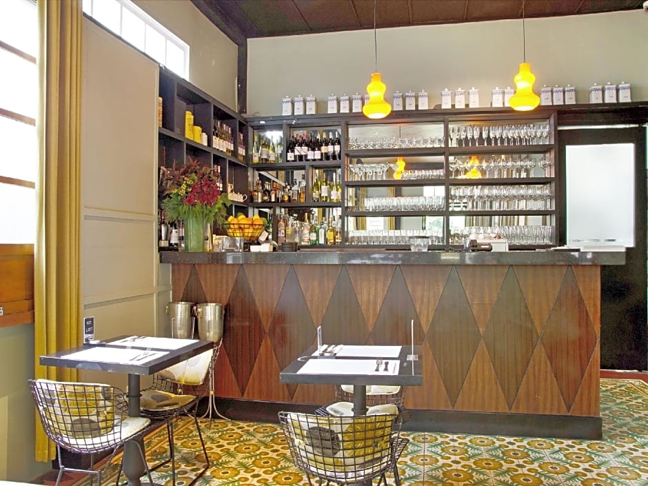 The Henry Hotel Manila