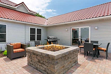 Country Inn & Suites by Radisson, Holland, MI