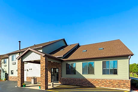 Super 8 by Wyndham DeKalb IL