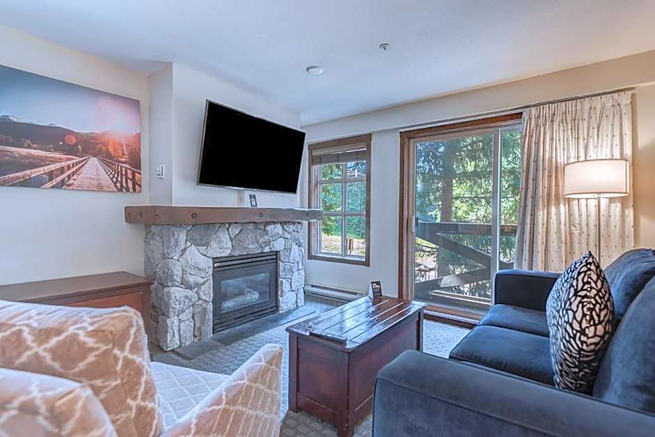 Blackcomb Springs Suites by CLIQUE