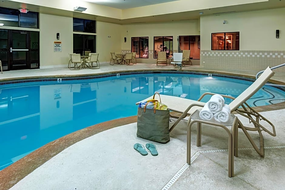 The Garrison Hotel & Suites Dover-Durham, Ascend Hotel Collection