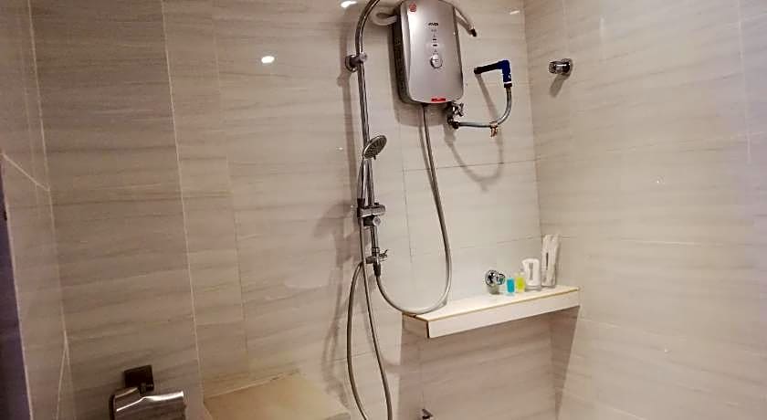 Ease Hotel