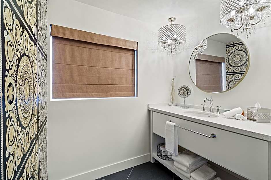 Bespoke Inn Flagstaff