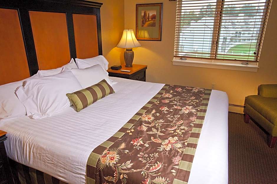 Photo 1 of 1 of Standard 1 King Bed