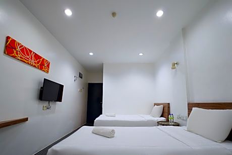 Standard Twin Room with Window