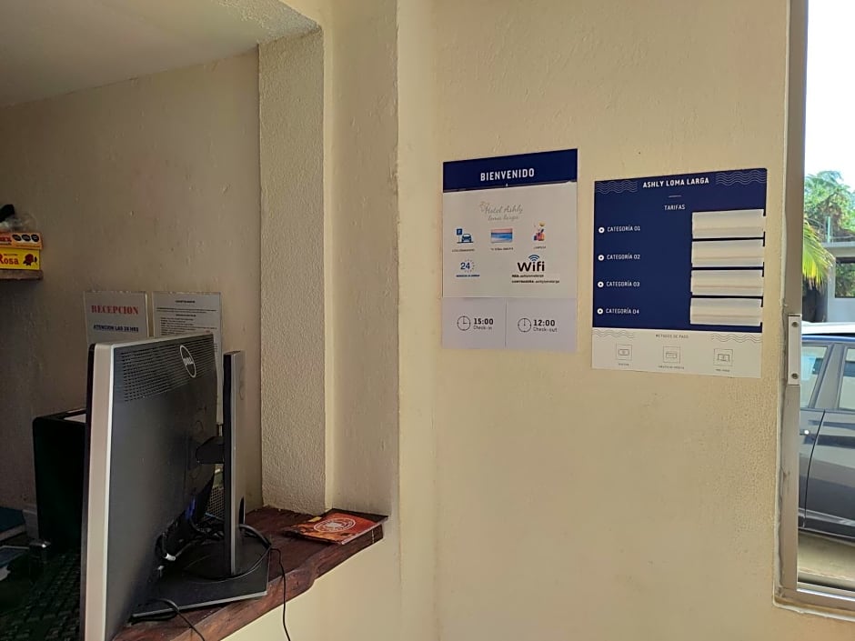 Hotel Ashly Loma Larga