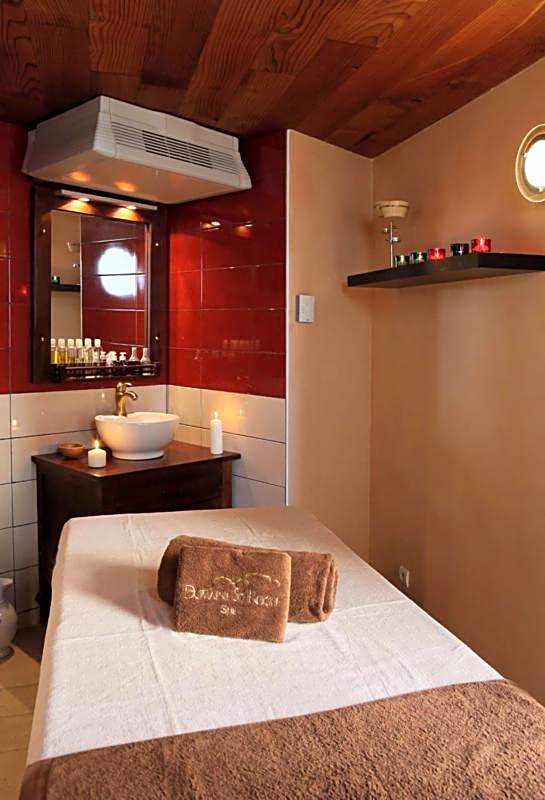 Domaine Saint-Roch Hotel Spa