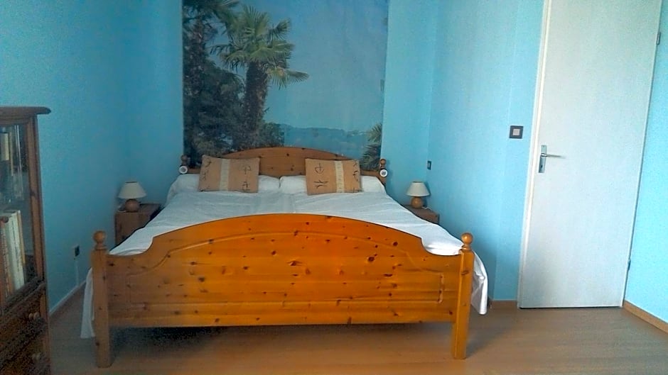 Photo 1 of 7 of chez ECOLOCOUETTE