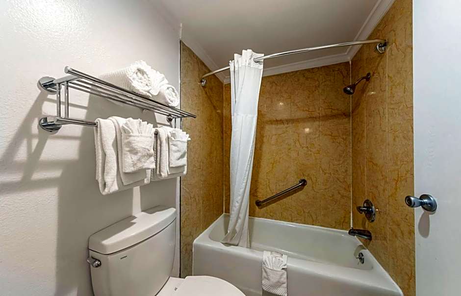 Quality Inn Long Beach - Signal Hill