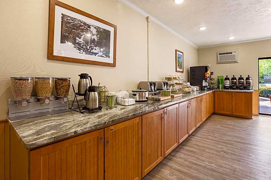 Quality Inn Petoskey-Harbor Springs