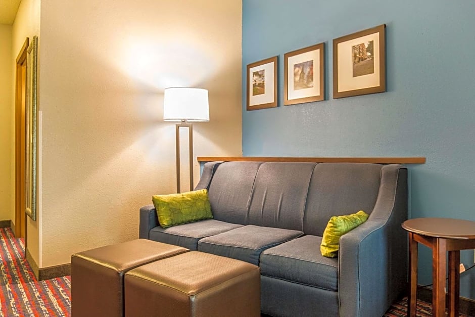 Comfort Suites Fairview Heights