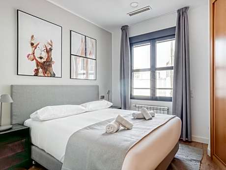 One-Bedroom Apartment XL