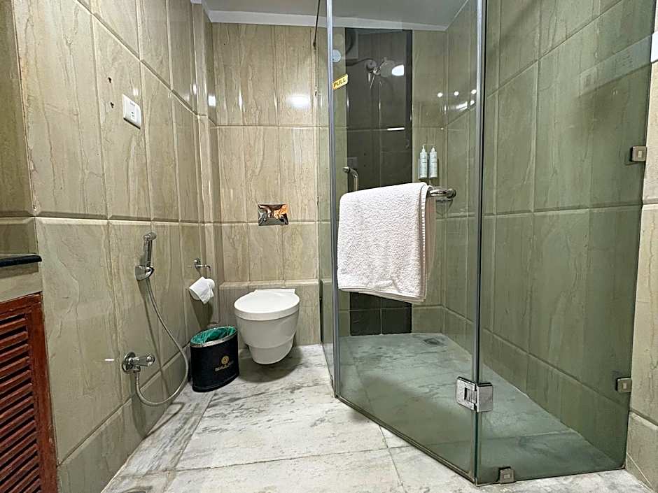 Hotel Spic N Span