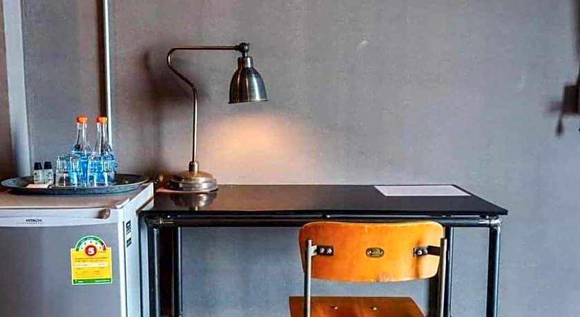 Rider Bedroom Hostel & Cafe