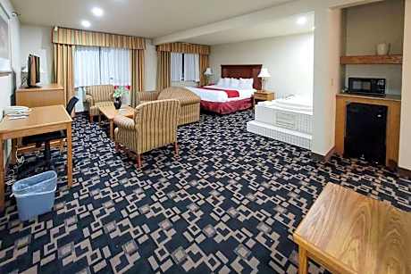 King Suite with Sofa Bed and Whirlpool - Nonsmoking
