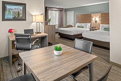 Deluxe Queen Room with Two Queen Beds