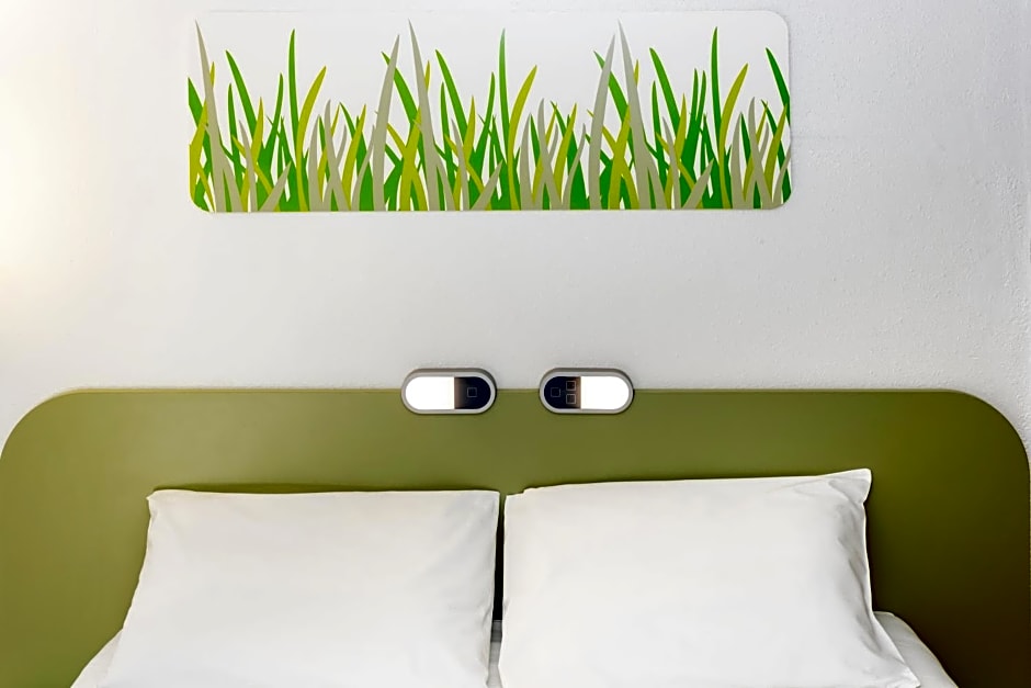 ibis Budget Courbevoie Paris La Defense