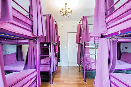 Bed in 8-Bed Mixed Dorm Ensuite