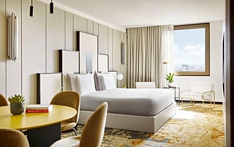 King Studio Suite