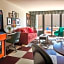 Graduate by Hilton Lincoln