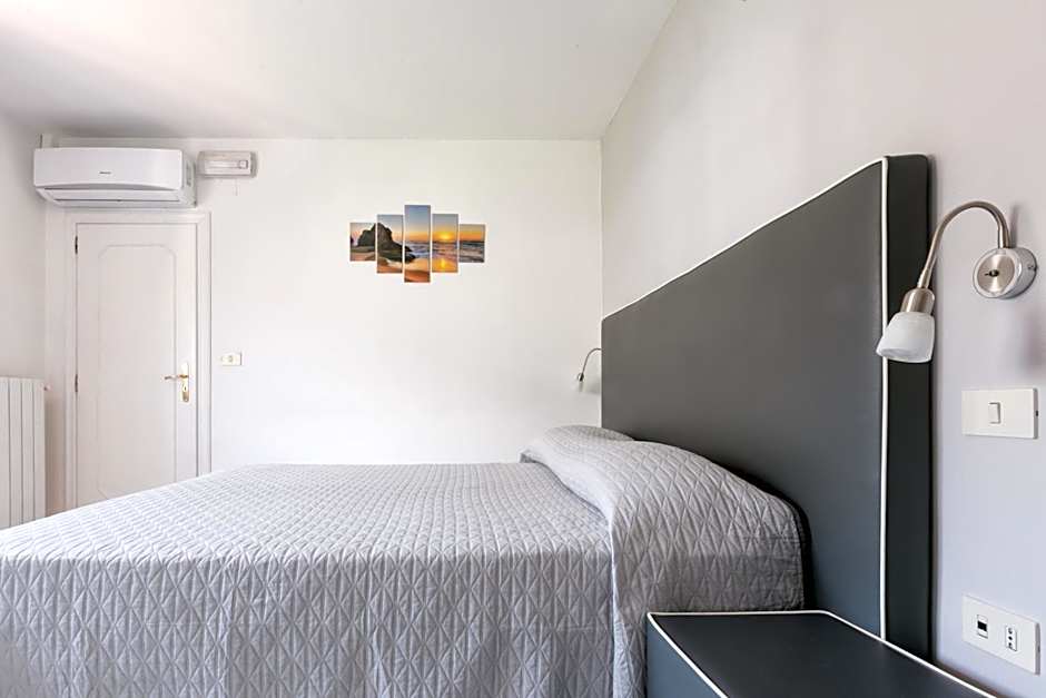 Sisters Hotel