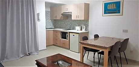 Superior One-Bedroom Apartment