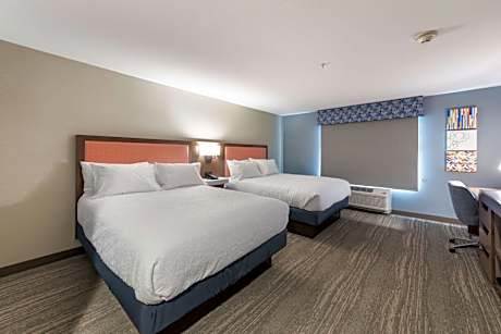 Queen Room with Two Queen Beds - Non-Smoking