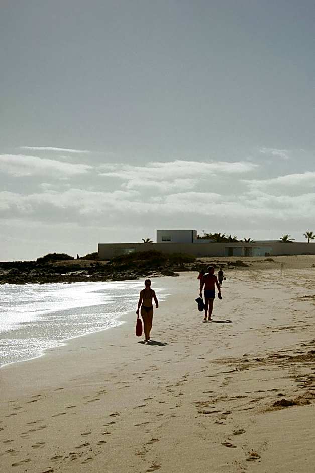 Pura Vida Surf House