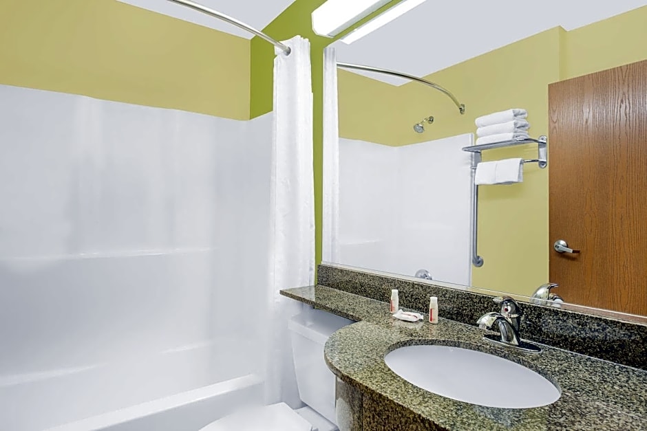 Microtel Inn & Suites by Wyndham Tuscumbia/Muscle Shoals