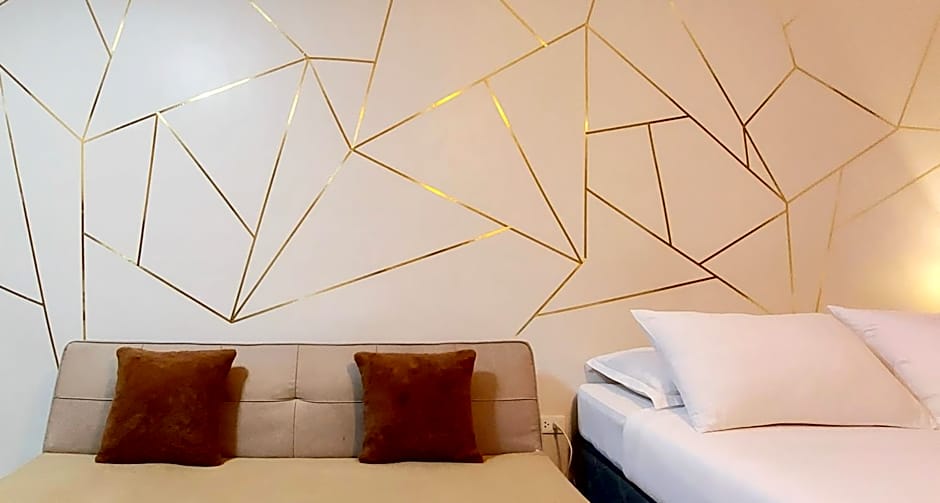 Quayside Condo near Airport